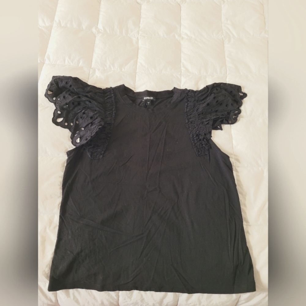 Tshirt with butterfly sleeves